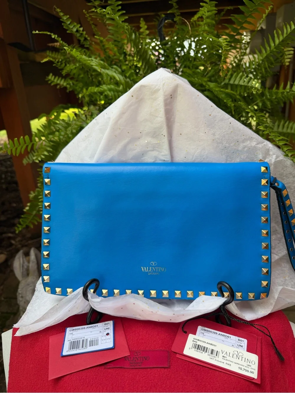 Valentino Garavani Colbalt Blue Rockstud Leather clutch LIKE NEW - Picture 5 of 13